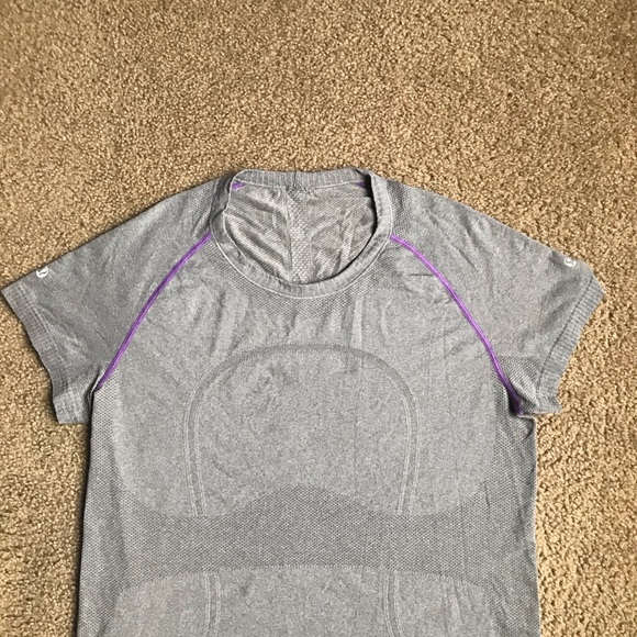 RARE Lululemon Run: Swiftly Tech Short Sleeve - Picture 5 of 9